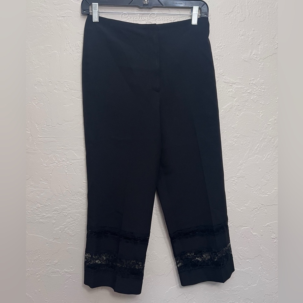 Larry Levine Black Cropped Pants With Lace Detail Size 6P